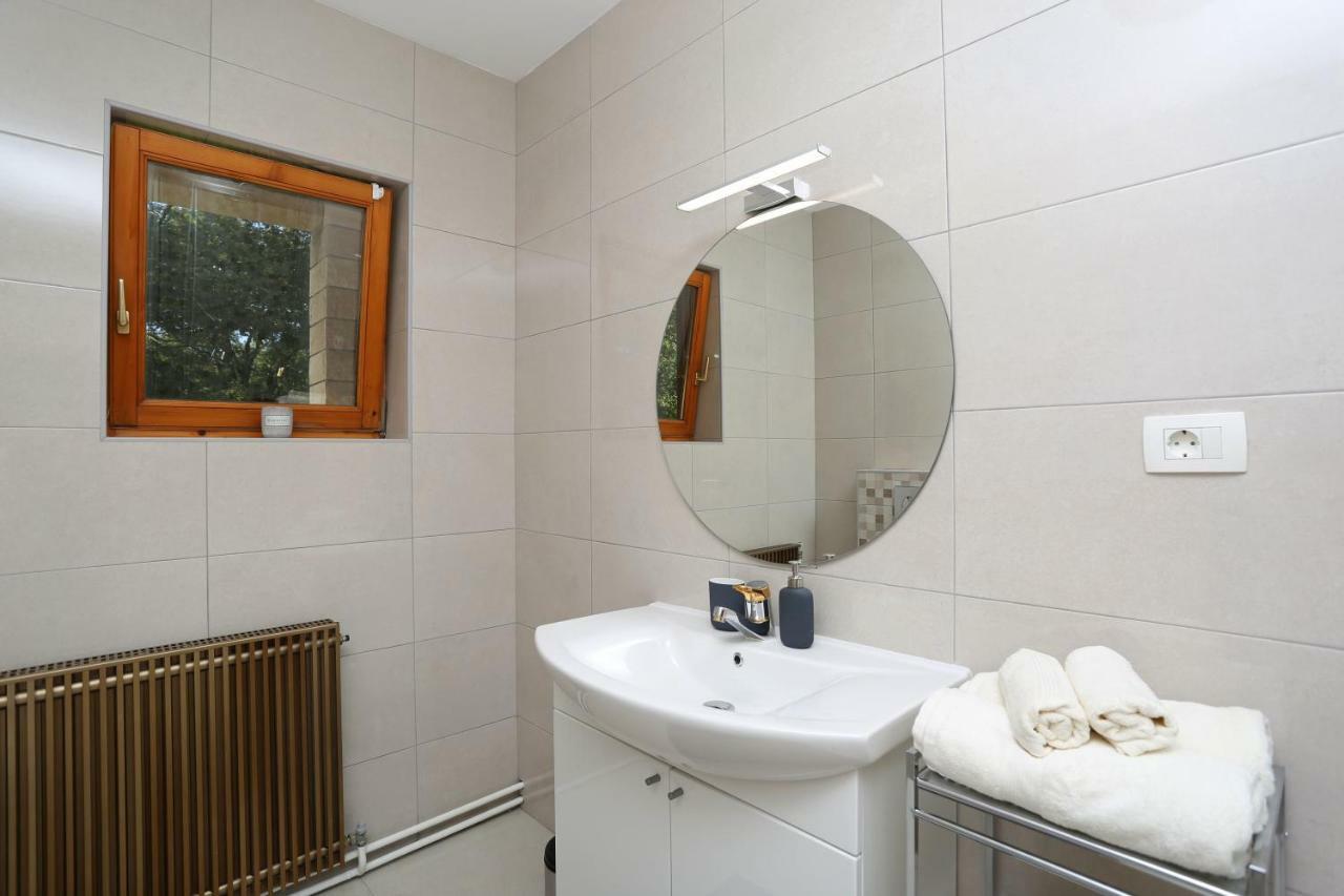 Apartament House Pauline Labin  Zewnętrze zdjęcie